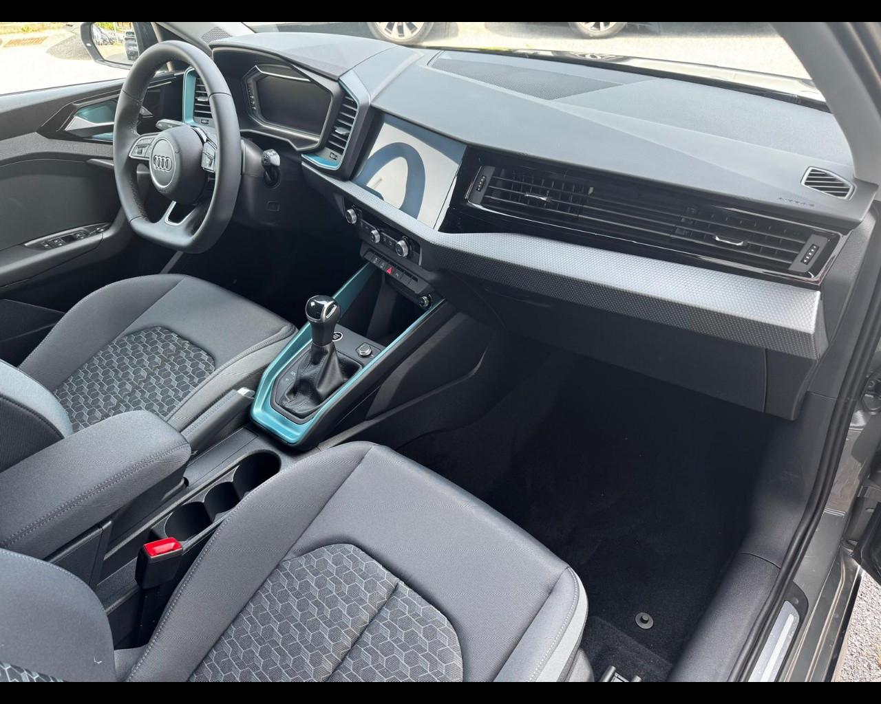 AUDI A1 ALLSTREET 35 TFSI S-TRONIC IDENTITY CONTRAST