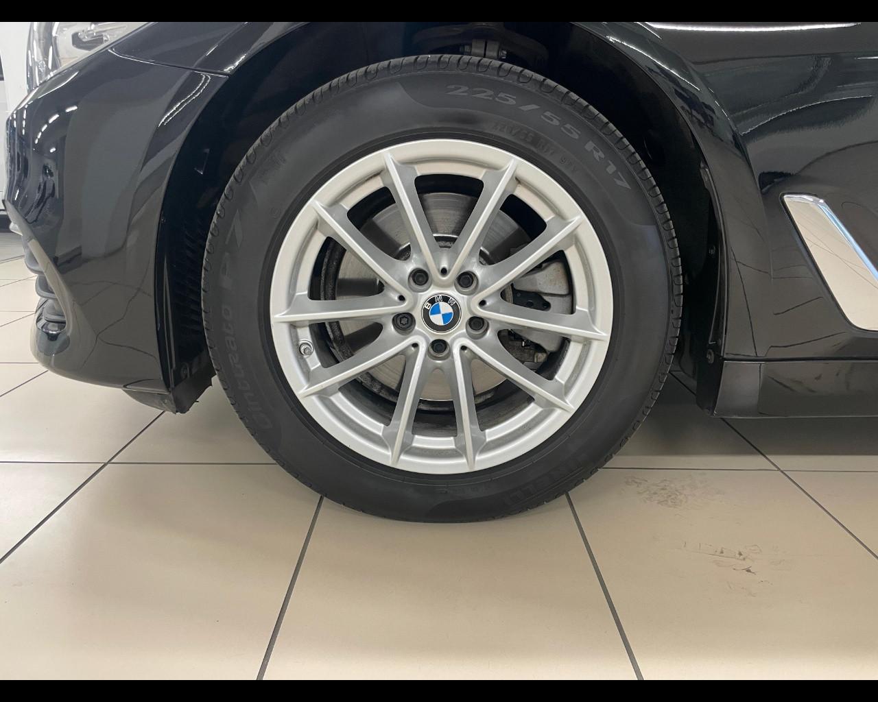 BMW Serie 5(G30/31/F90) - 520d Touring Business