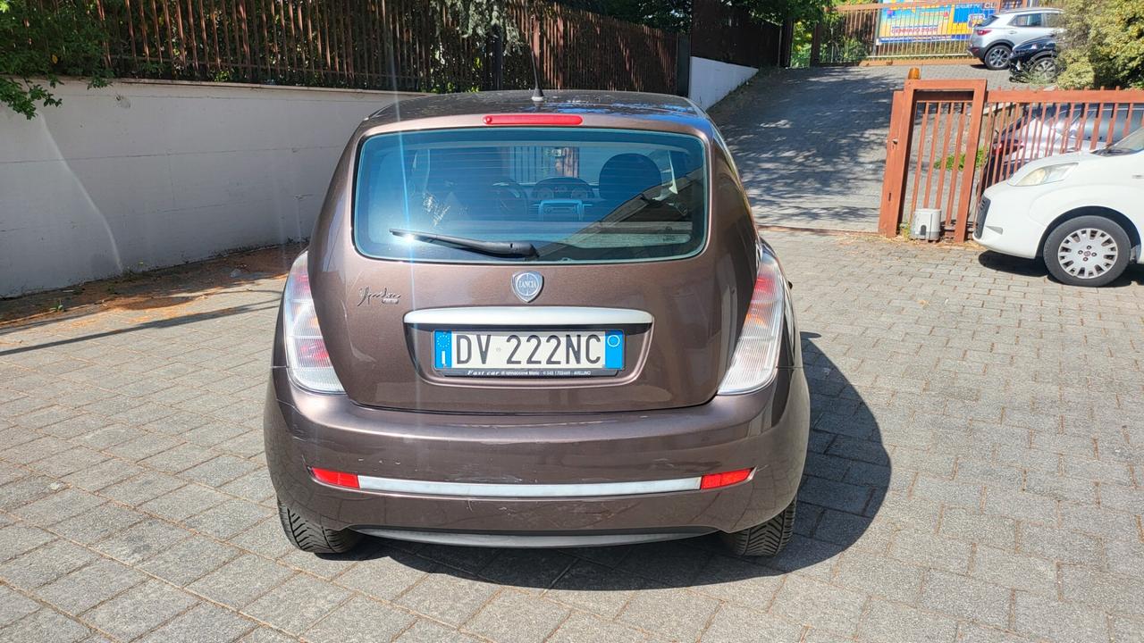 Lancia Ypsilon 1.2 Argento