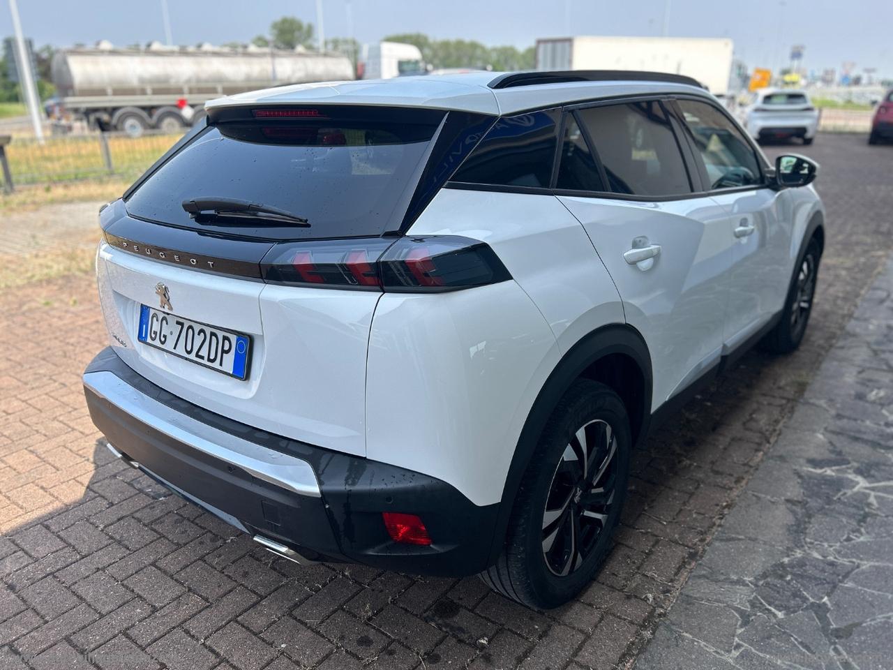 PEUGEOT 2008 PureTech 130 S&S Allure
