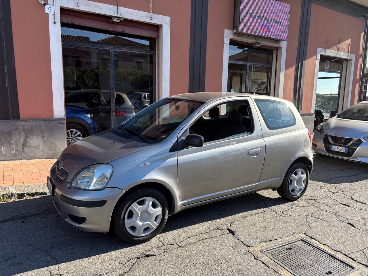 Toyota Yaris 1.0i 16V cat 3 porte