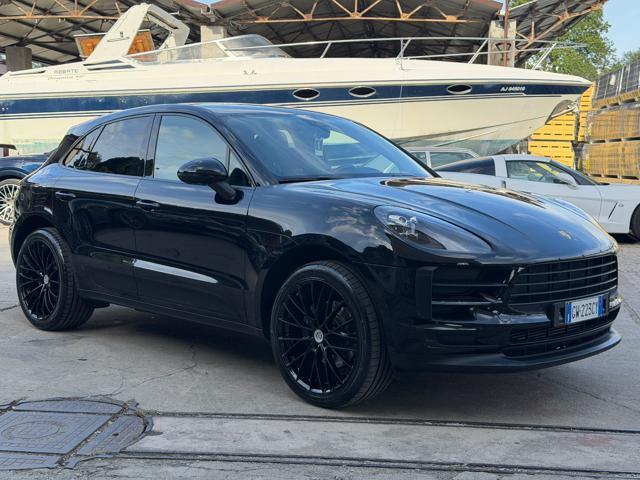 PORSCHE Macan 2.0