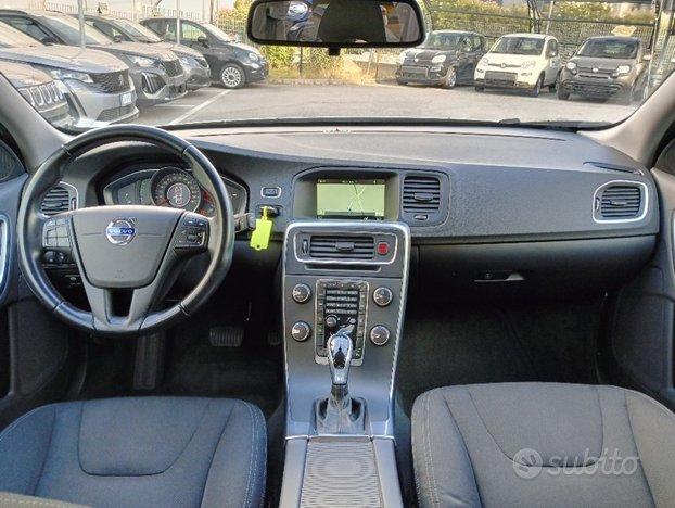 VOLVO V60 D2 1.6 Powershift Kinetic