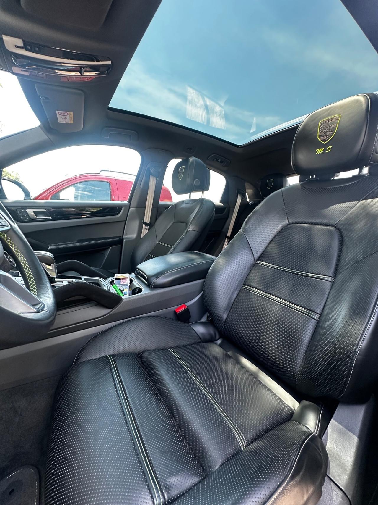 Porsche Cayenne Coupé 3.0 V6 E-Hybrid Platinum Edition
