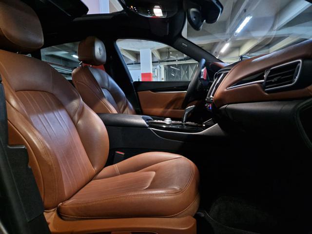 MASERATI Levante 3000 V6 CV.250 TETTO+21'+ UNIPROPR