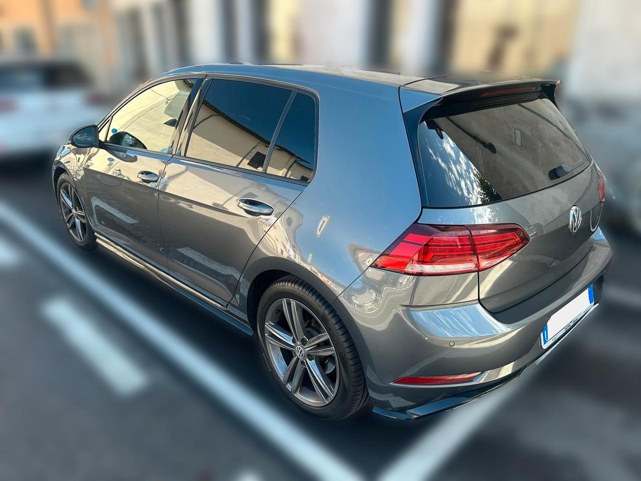 Volkswagen Golf 5p 1.6 tdi Sport 115cv dsg ANCHE PER NEOPATENTATI