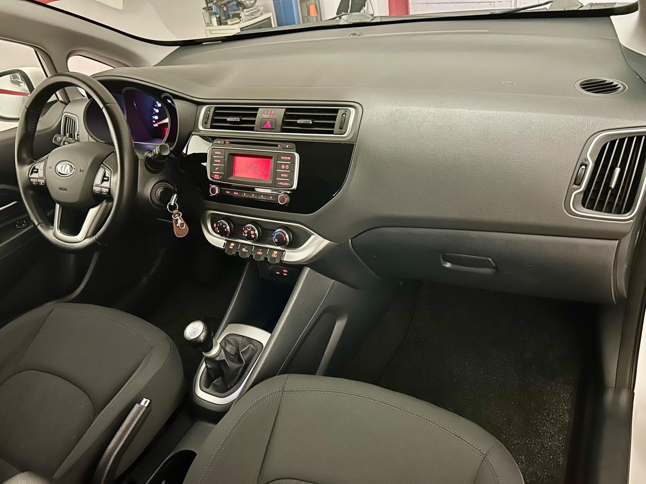 Kia Rio 1.2 CVVT 5p. Cool