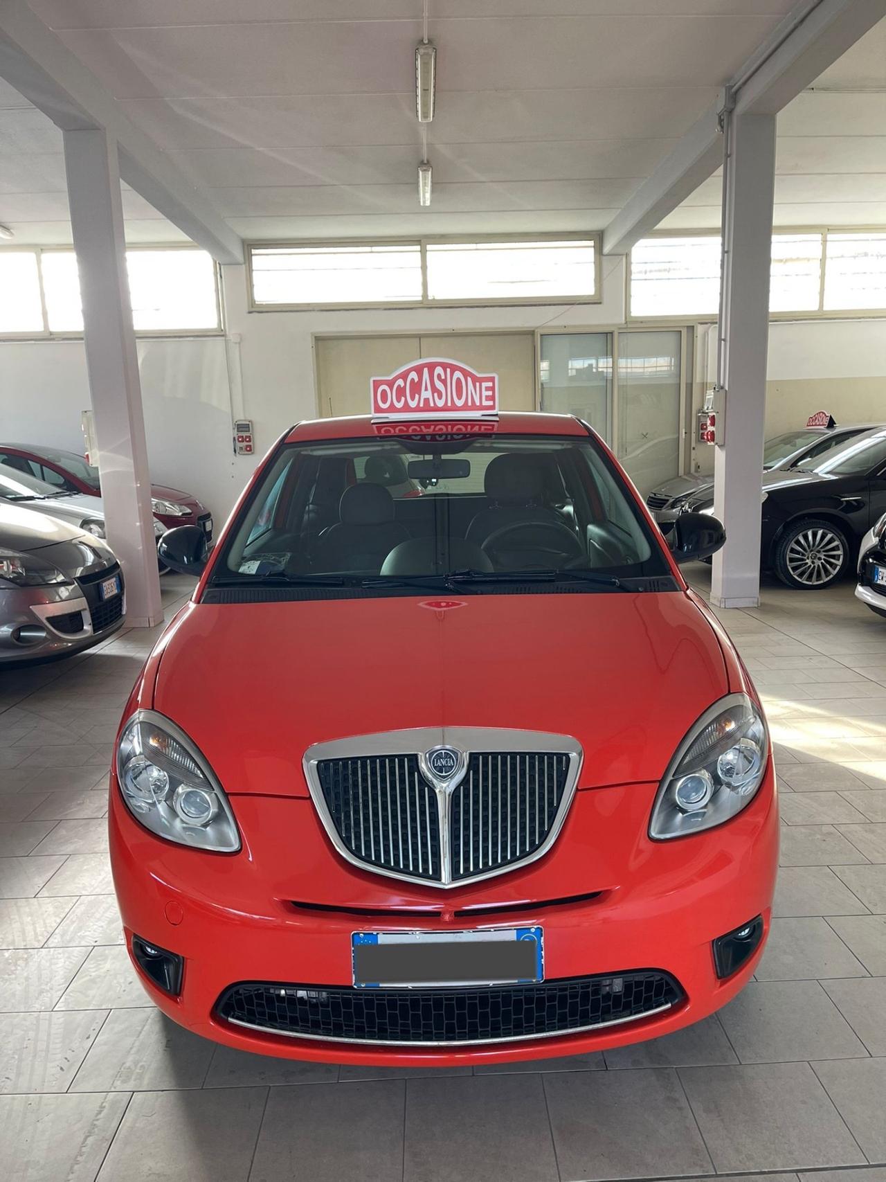 Lancia Ypsilon 1.2 69 CV Unyca