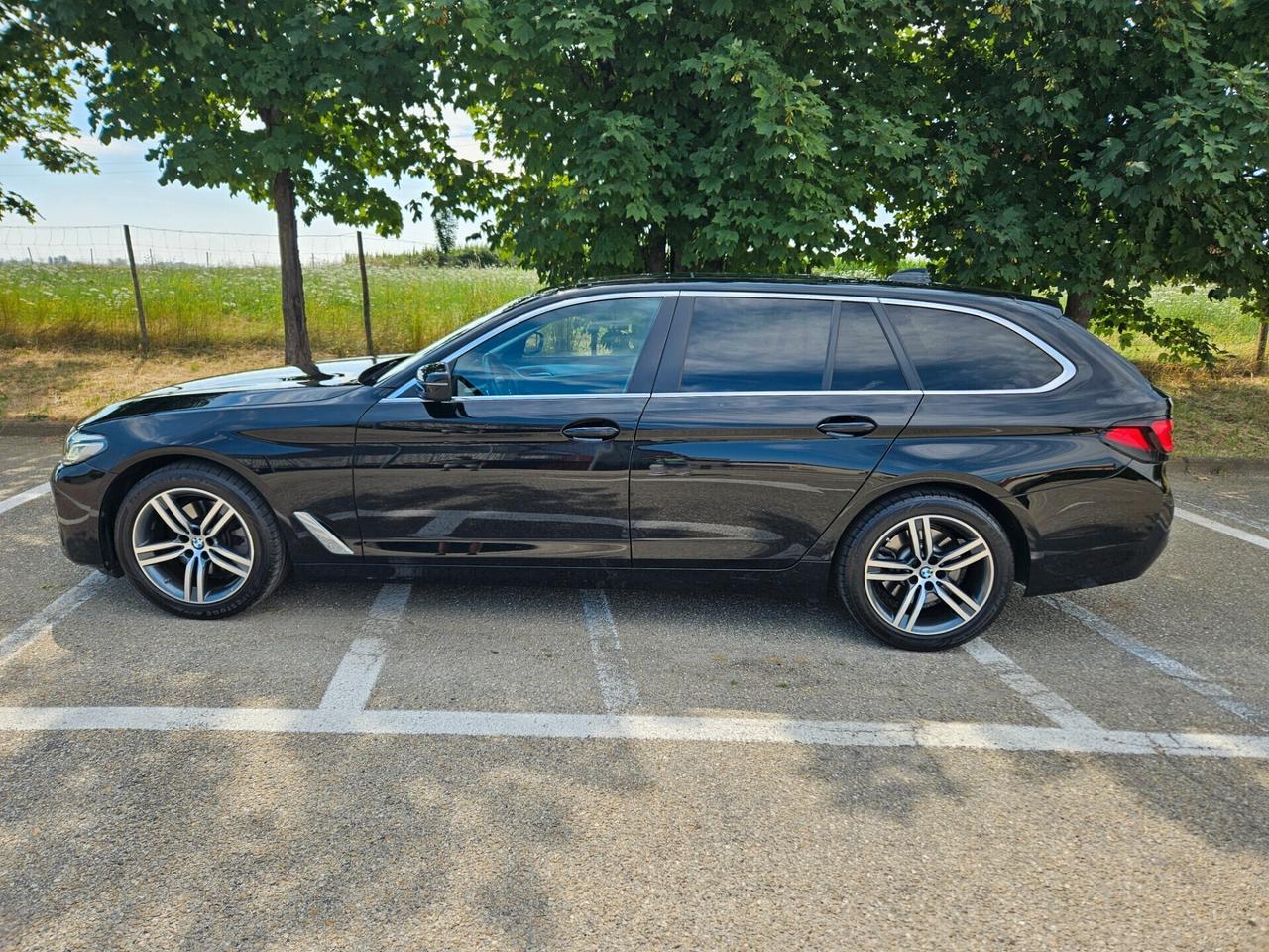 Bmw 520d 48V Touring mhev Business AUTO