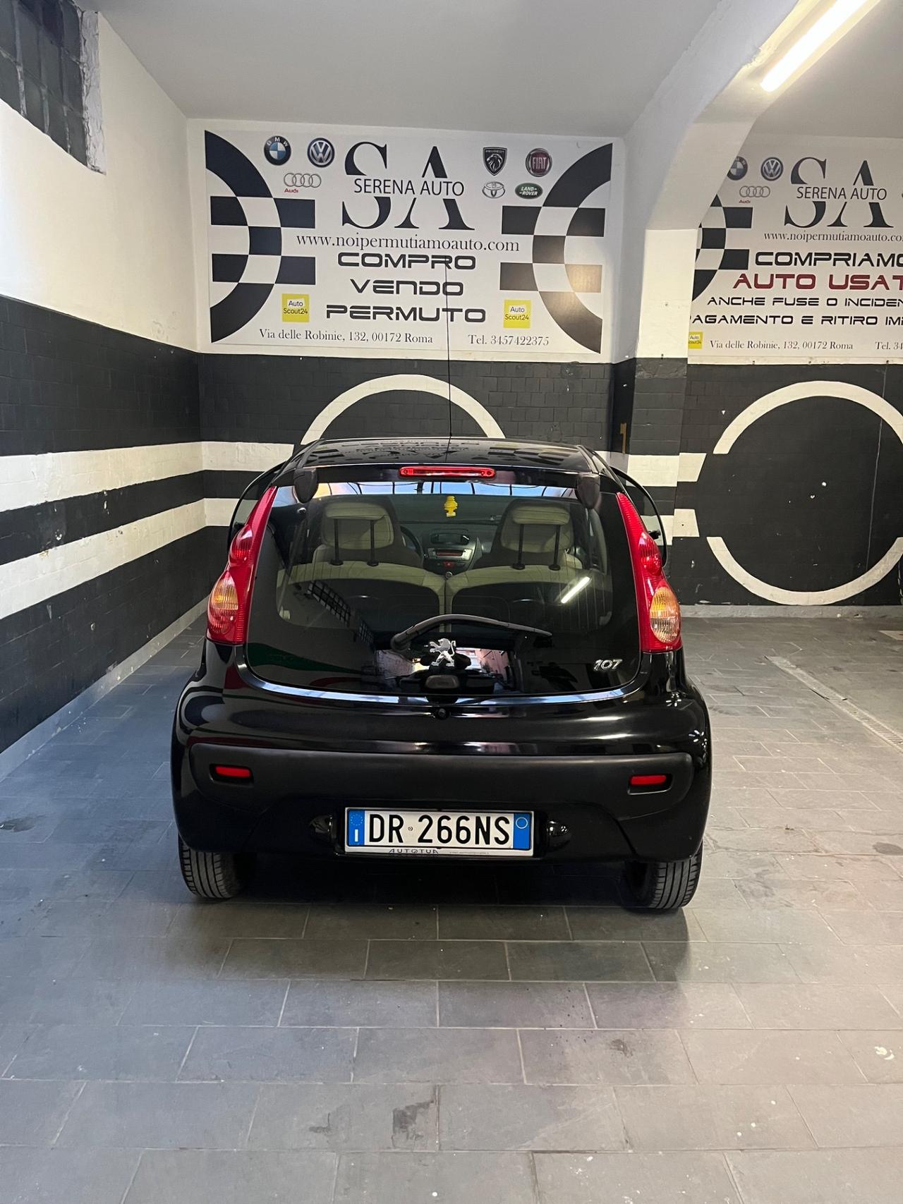 Peugeot 107 1.0 68CV 5p. Sweet Years 2Tronic