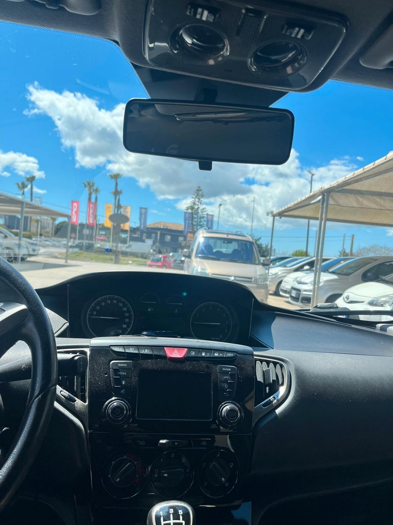 Lancia Ypsilon 1.2 69 CV 5 porte GPL Ecochic Gold