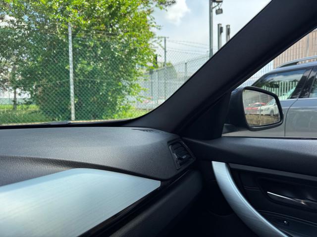 BMW 316 d Touring SPORT AUTOM. NAVI-XENO