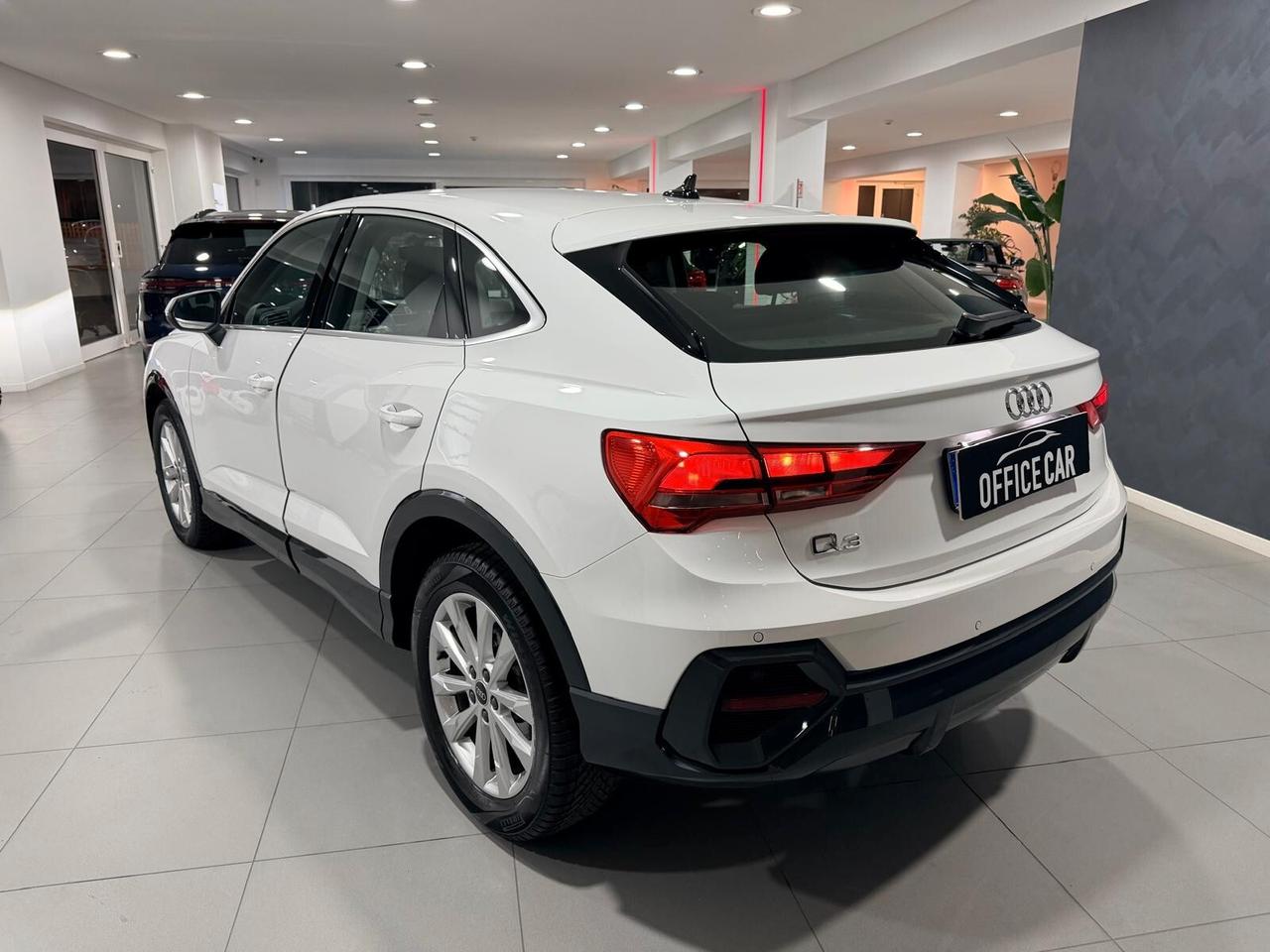 Audi Q3 35 TDI S tronic Business