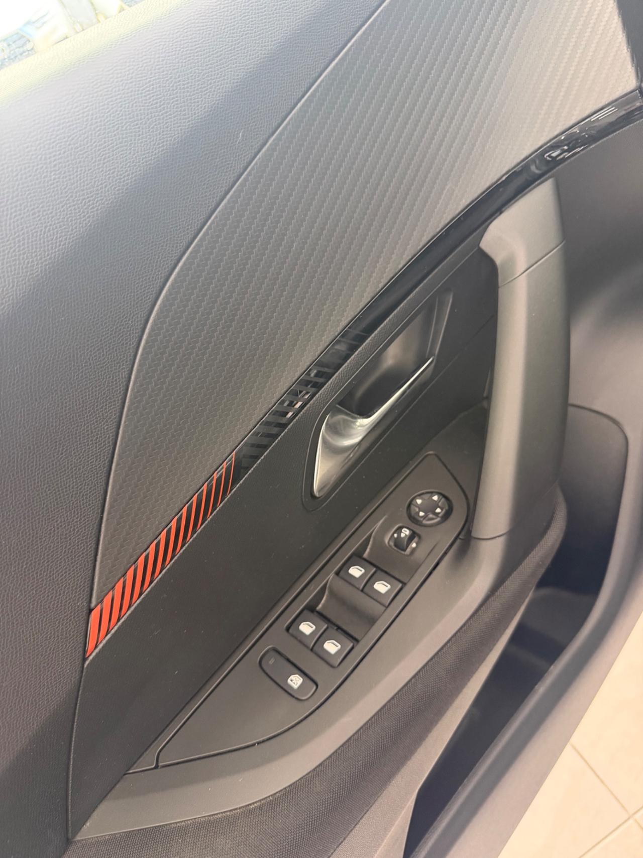 Peugeot 2008 PureTech 100 S&S Allure