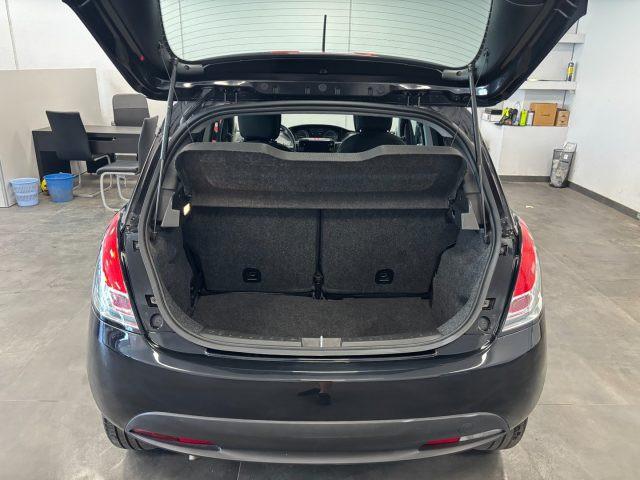 LANCIA Ypsilon 1.0 Benzina Hybrid Ecochic Gold 5 Porte
