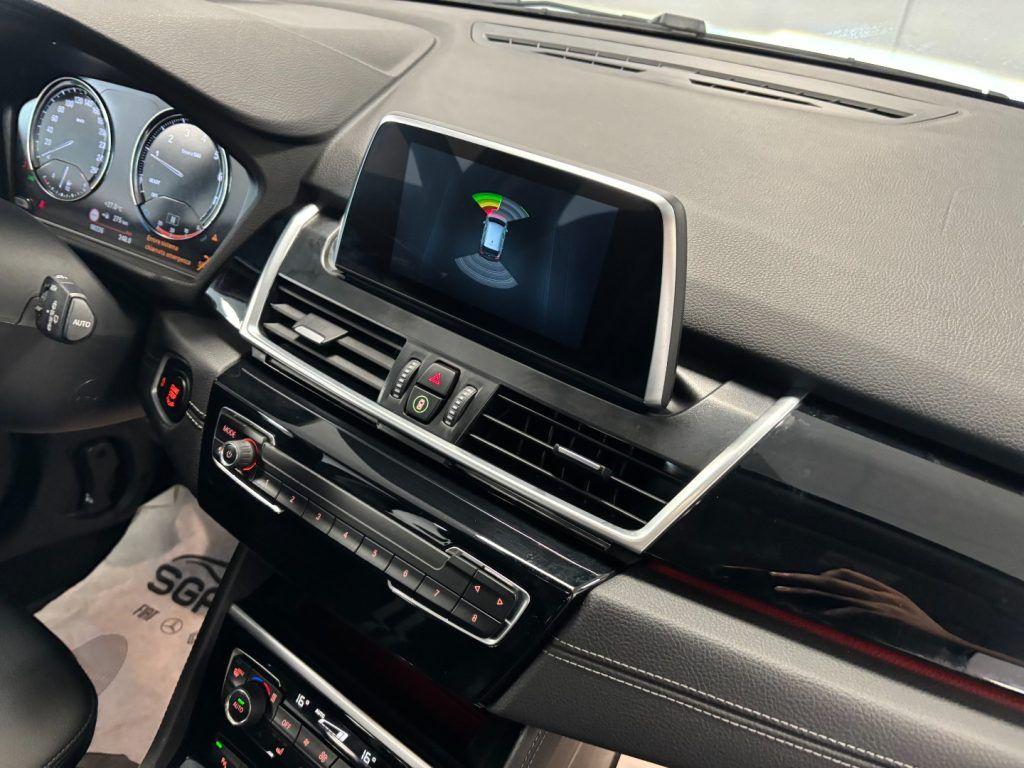 BMW 216 i Gran Tourer Advantage Full Optional