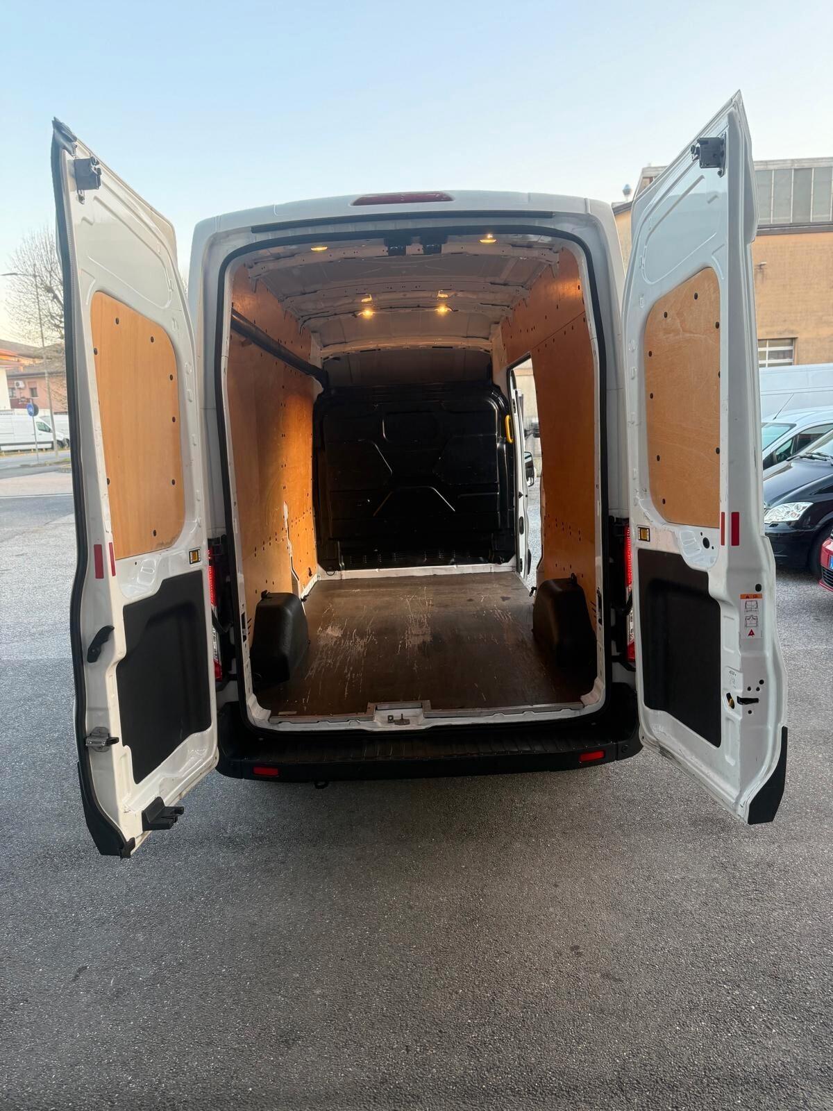 Furgone FORD Transit 330 2.0TDCi Eco Blue Trend Passo medio, Tetto alto