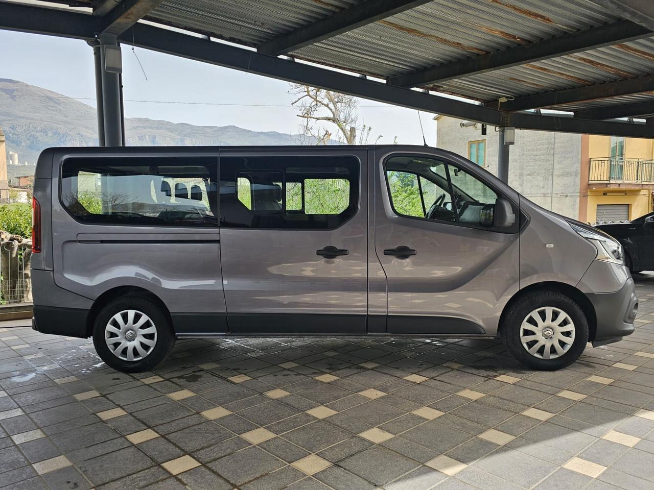 Renault Trafic 2.0 DCI 145CV L2H1 9 POSTI