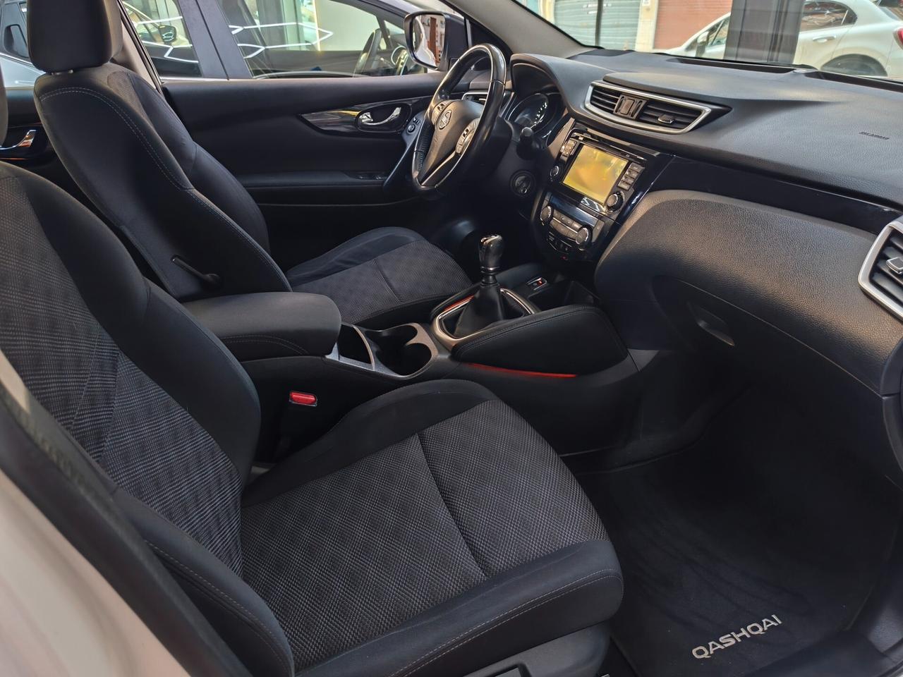Nissan Qashqai 1.5 diesel 110CV FULL OPTIONAL