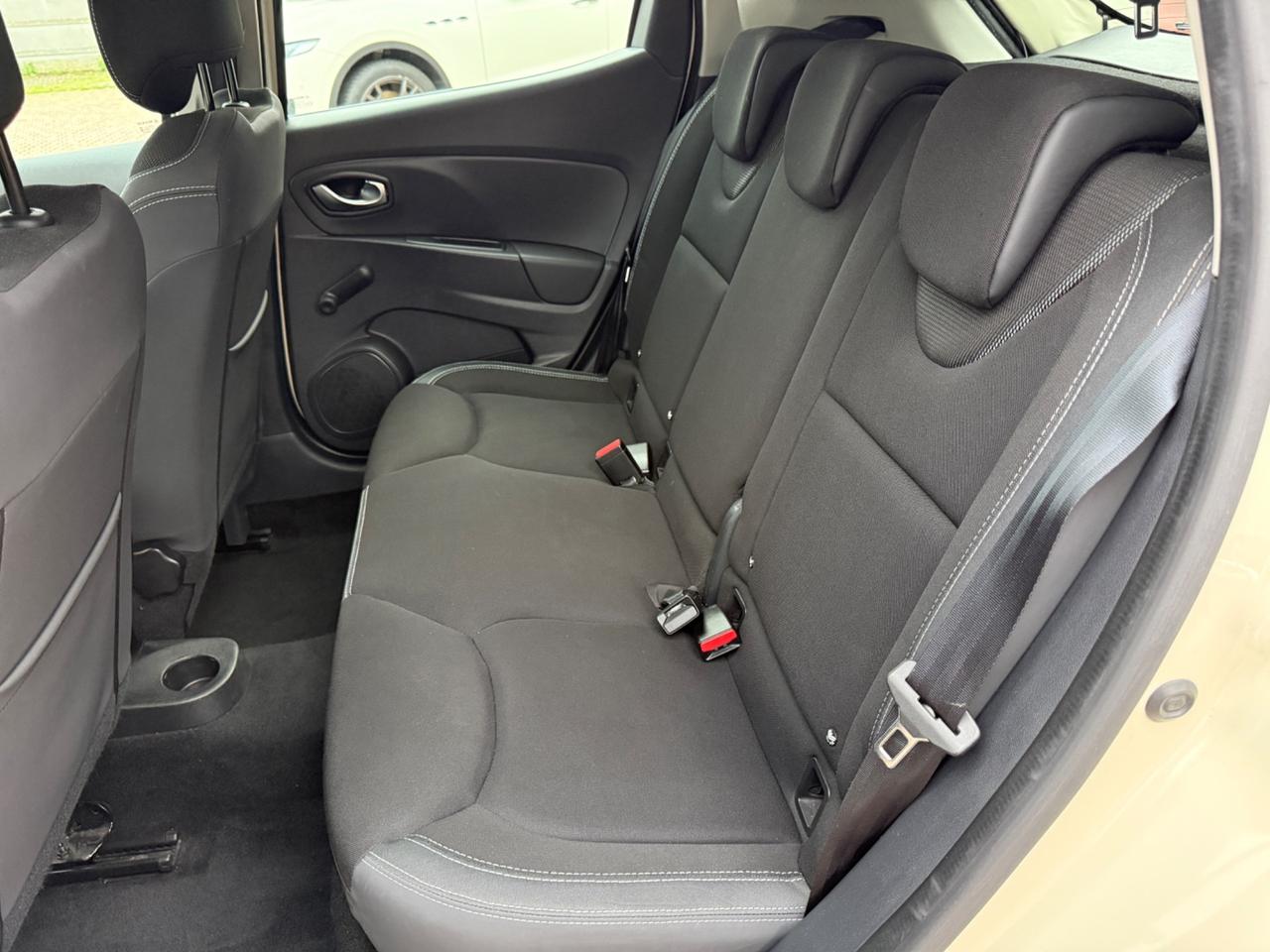 Renault Clio dCi 8V 90CV Start&Stop 82gr 5 porte OK NEOPATENTATI