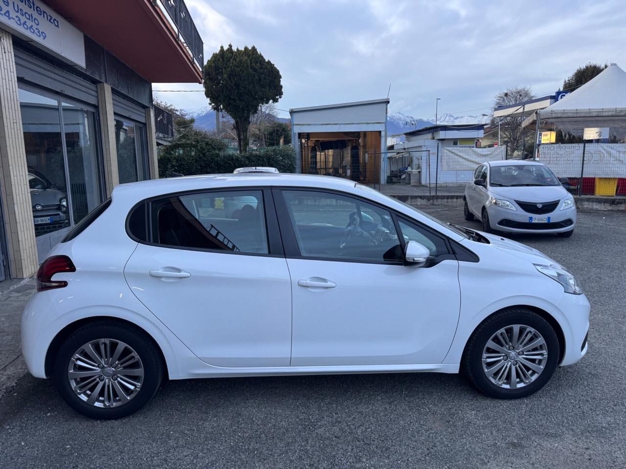 Peugeot 208 1.2 82 cv Active