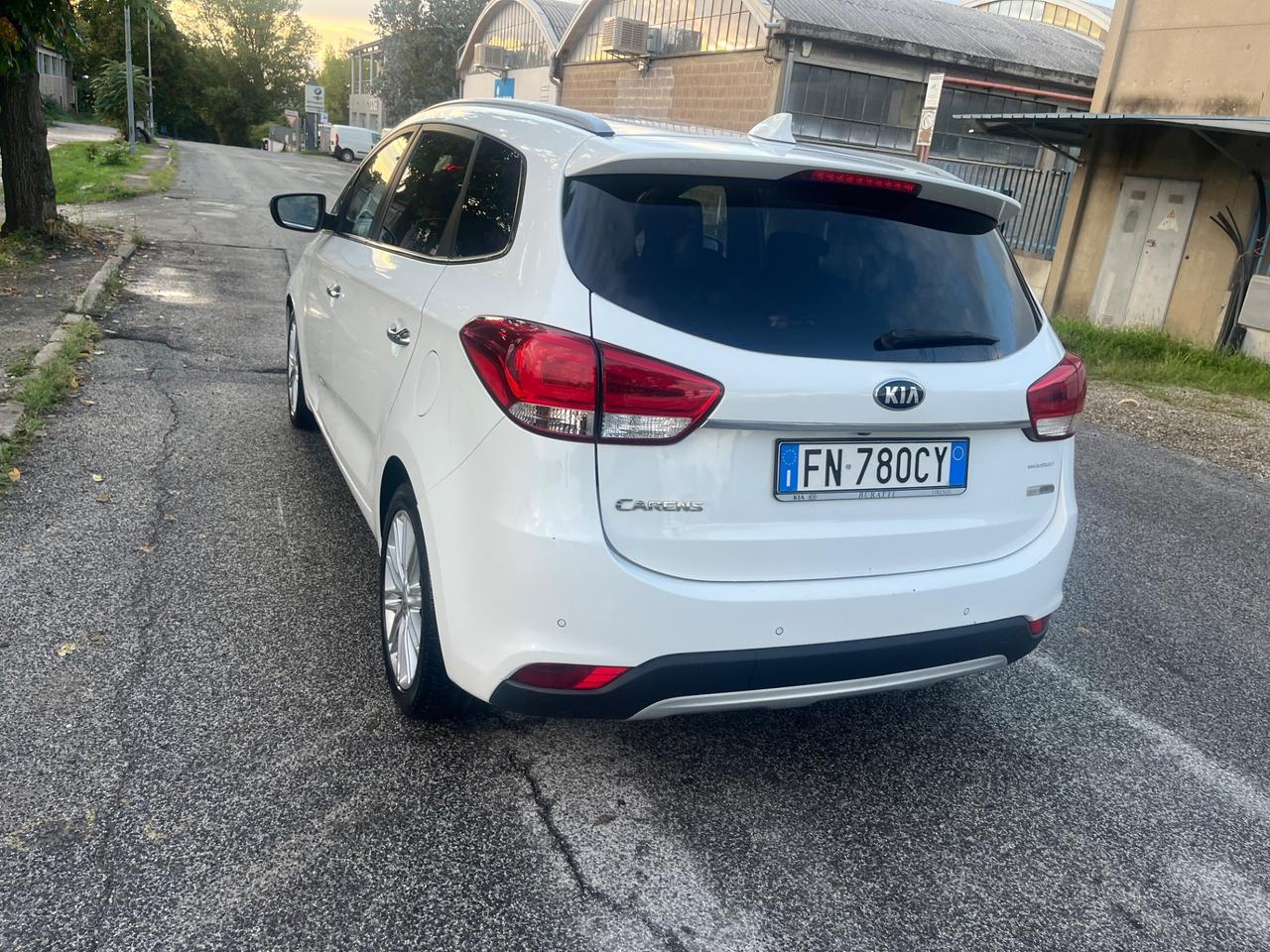 Kia Carens 1.7 CRDi 115 CV Business Class