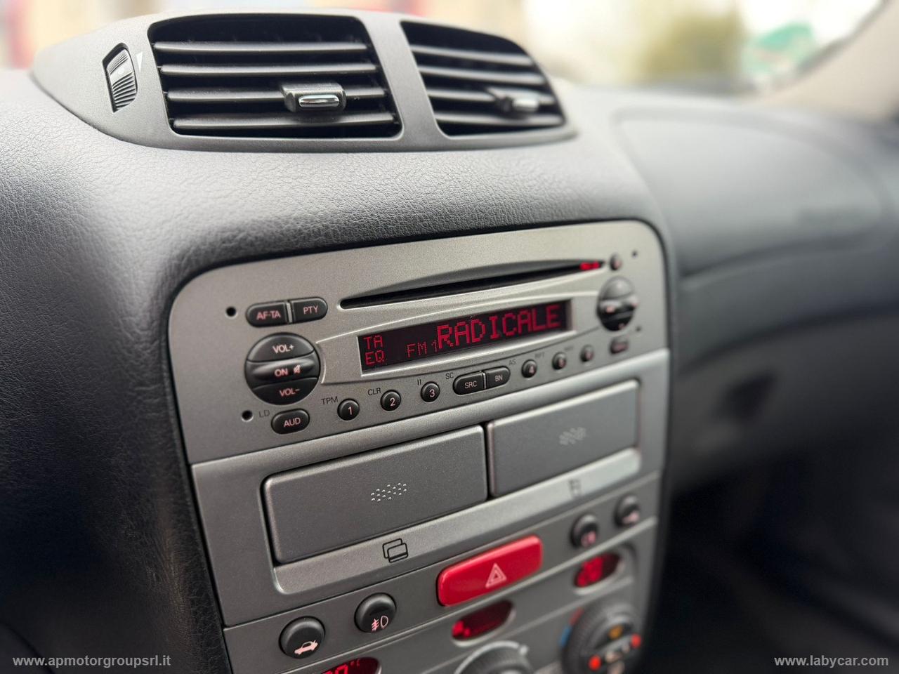 ALFA ROMEO 147 1.6 TS 105CV 5p. Distinctive