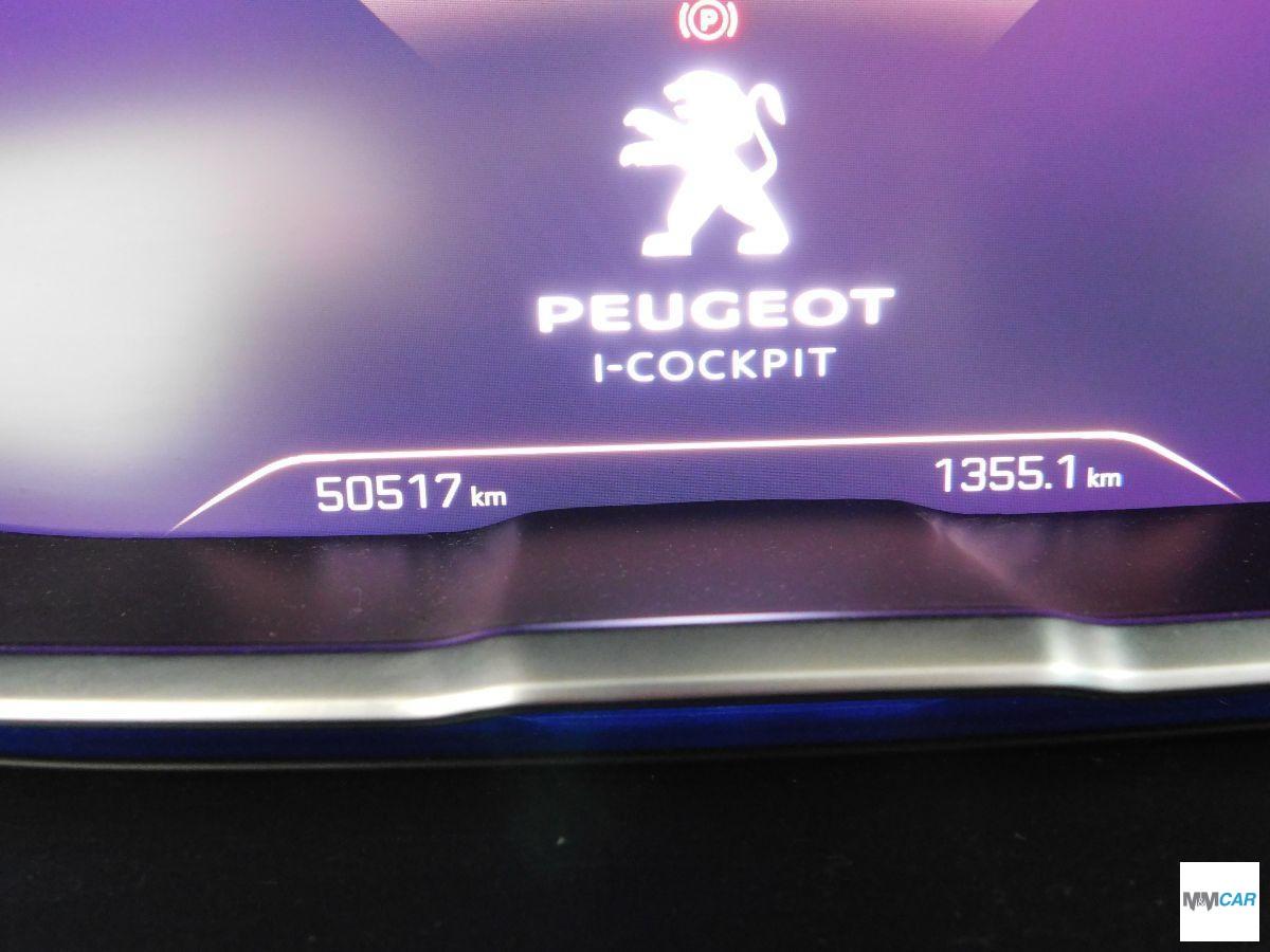 PEUGEOT - 5008 - BlueHDi 130 S&S EAT8 GT