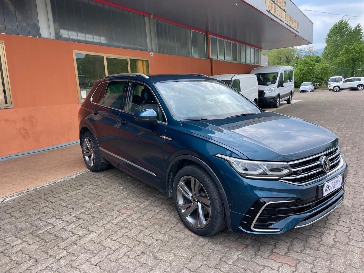 Volkswagen Tiguan 2.0 TDI 150 CV SCR DSG R-Line Telecamera