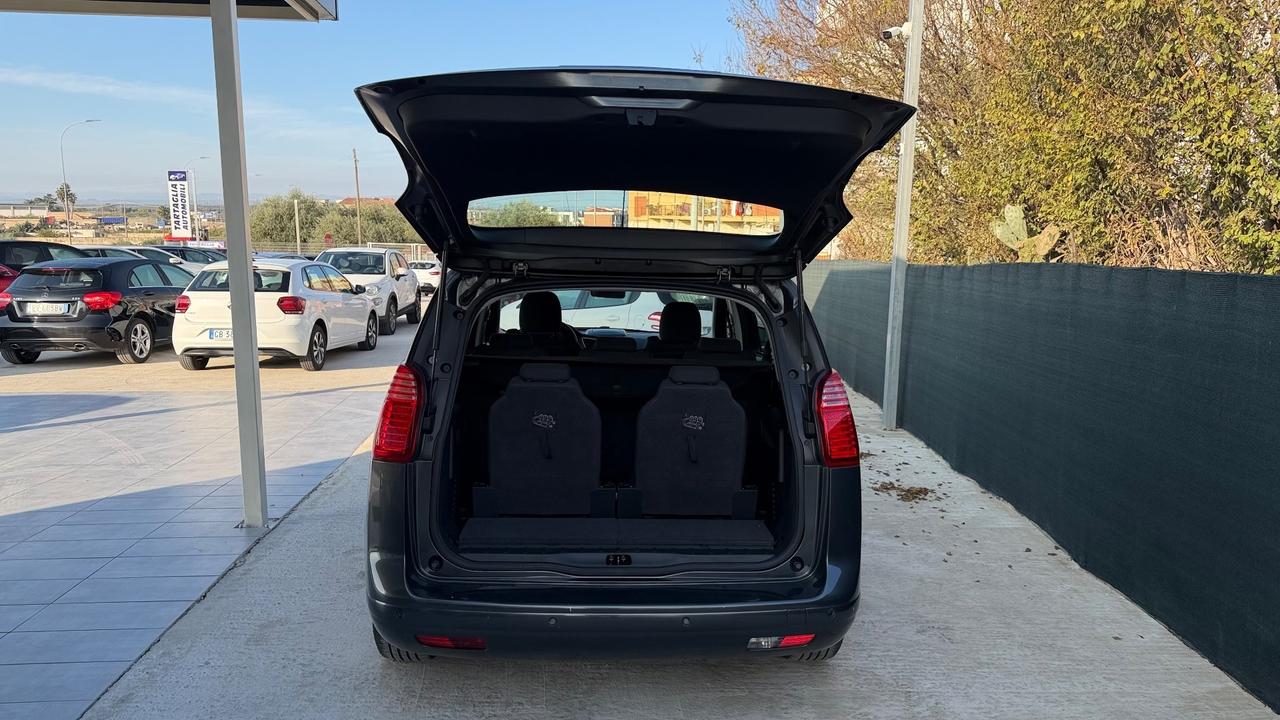 Peugeot 5008 1.6 HDi 115CV 7 POSTI