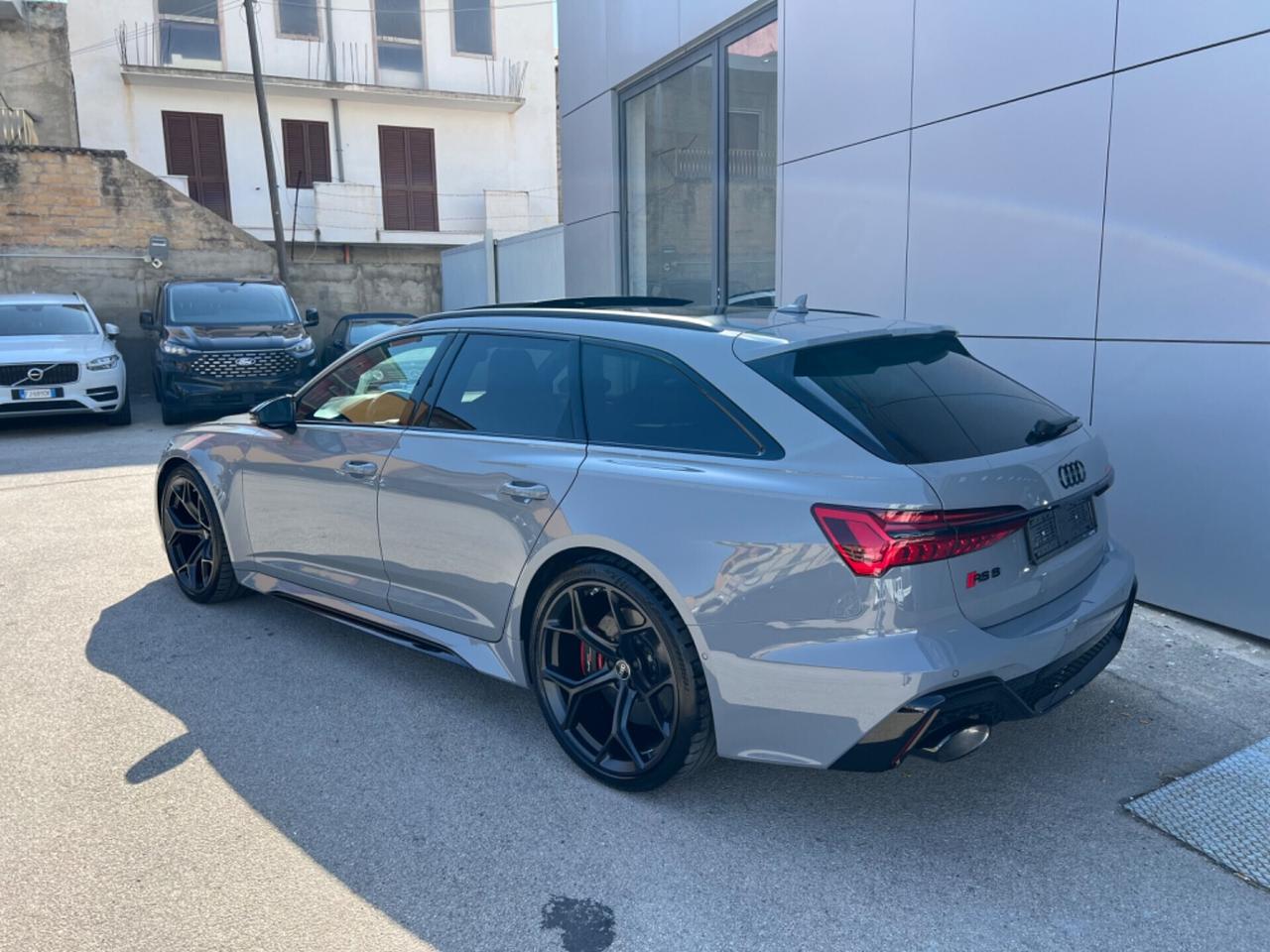 Audi RS6 Performance Carbon ceramica - nuova pronta consegna - listino €192.150 - scontata €169.000