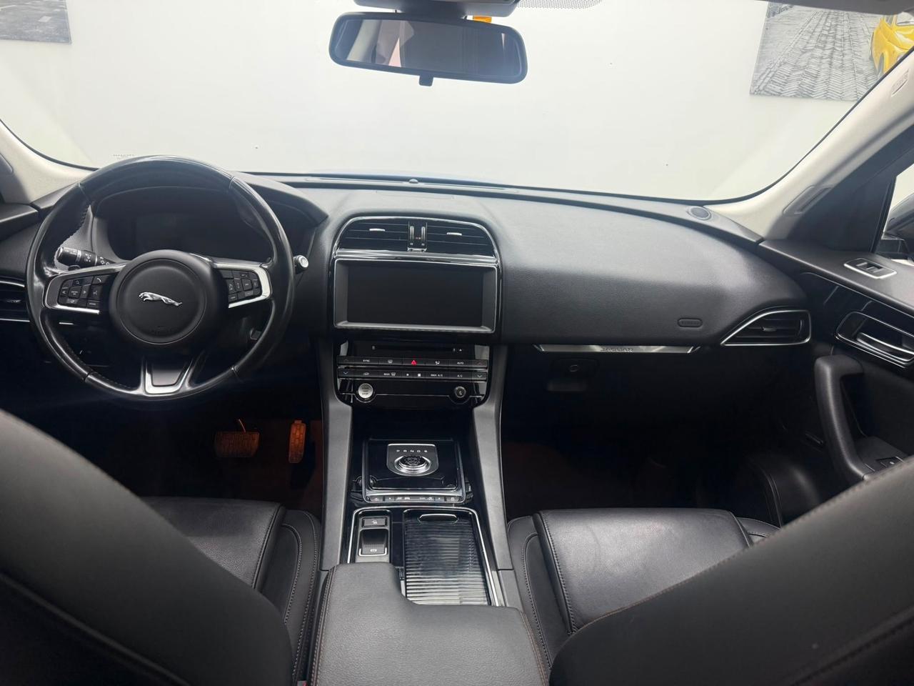Jaguar F-Pace 2.0 D 180 CV AWD aut. Prestige