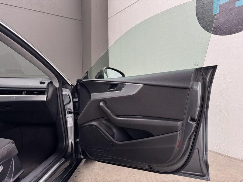Audi A5 Sportback 40 2.0 tdi 190cv S-Tronic Business Advanced Virtual Cockpit Fari LED Sedili Riscaldabili