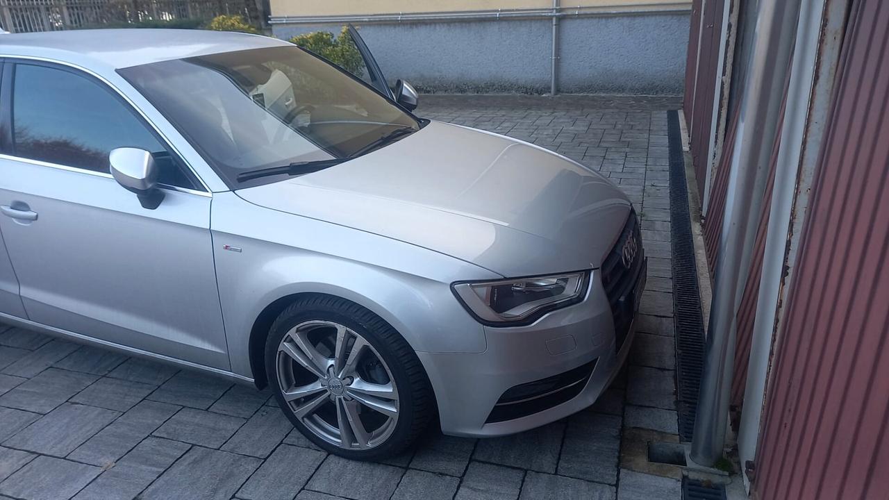 Audi A3 SPB 1.8 TFSI S tronic Ambition 5porte pachetto S-line