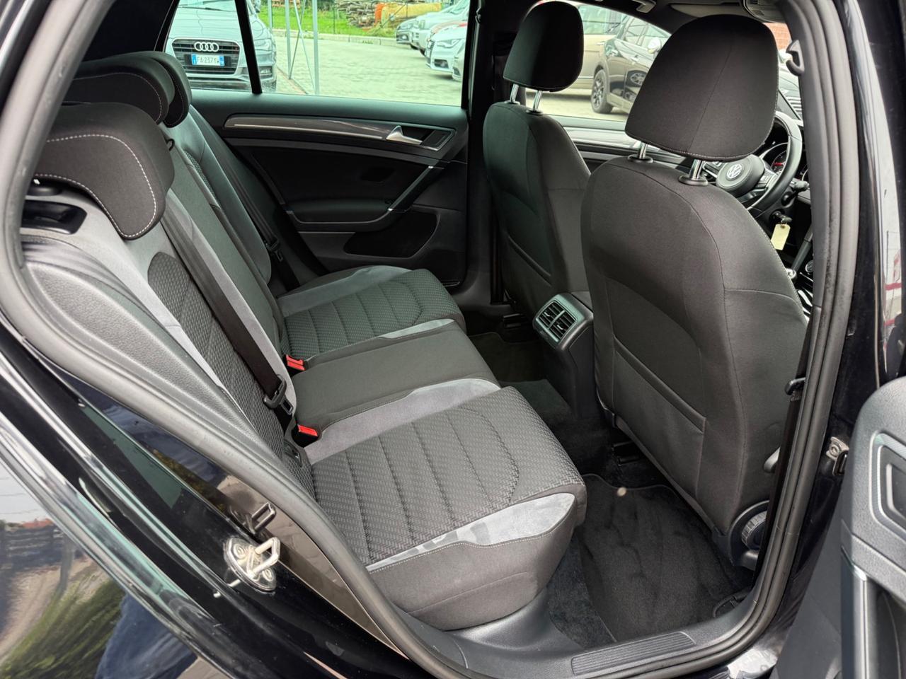 Volkswagen Golf 1.4 TSI 125 CV 5p. Sport R-LINE NEOPATENTATI