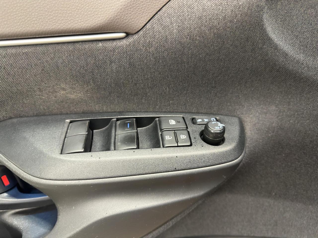 Toyota Yaris Cross 1.5h Lounge fwd 116cv e-cvt