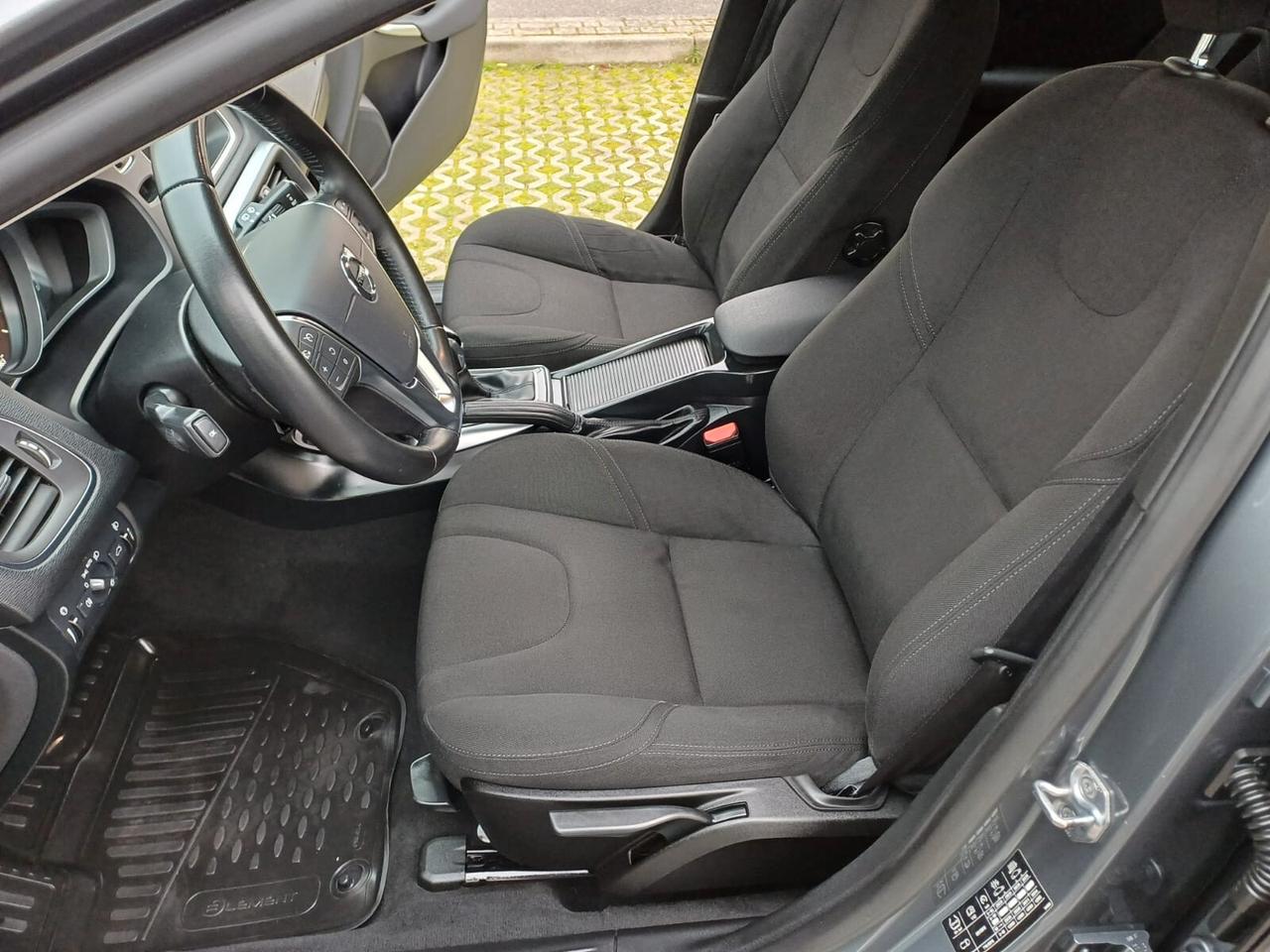 Volvo V40 D2 Geartronic Business