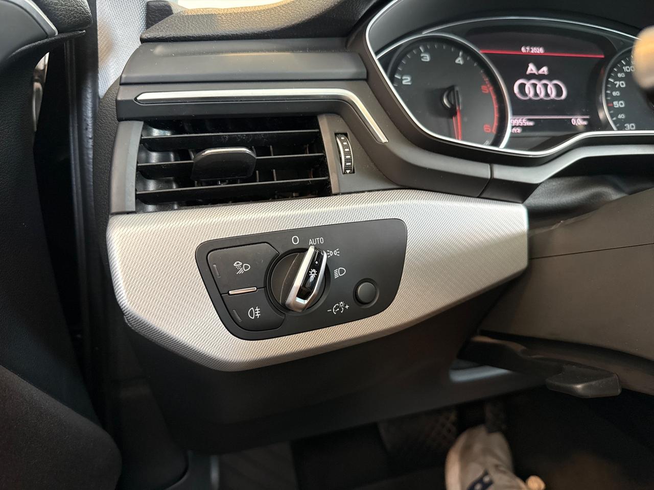 Audi A4 Avant 2.0 TDI 122 CV S tronic Sport