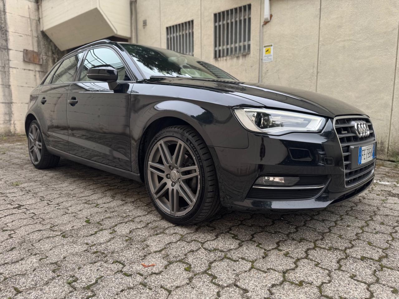 Audi A3 Sedan 2.0 TDI clean diesel quattro Ambition