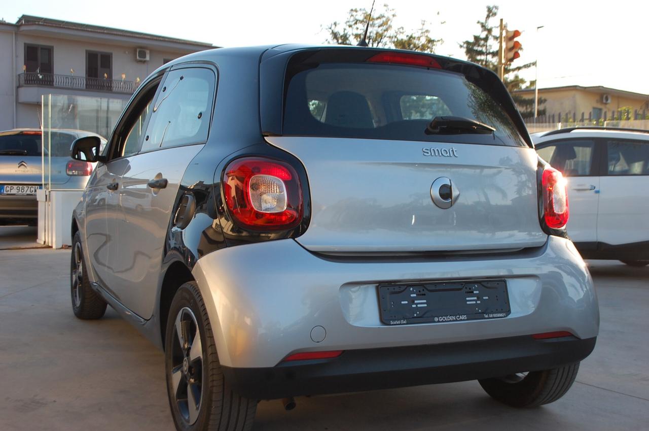 Smart ForFour 1.0 Urban 71CV Lega Clima USB