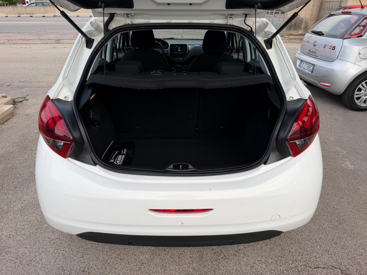 Peugeot 208 BlueHDi 1.6 Diesel 75 cv 2016