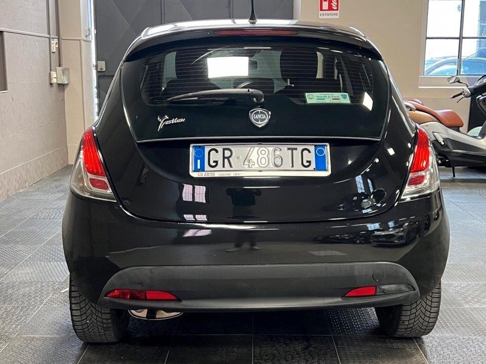 Lancia Ypsilon 1.2 Silver