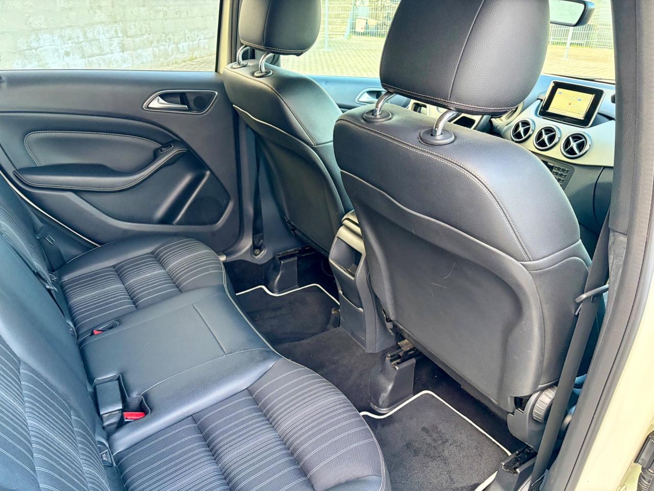 Mercedes-benz B 180 CDI Automatic Premium 2013