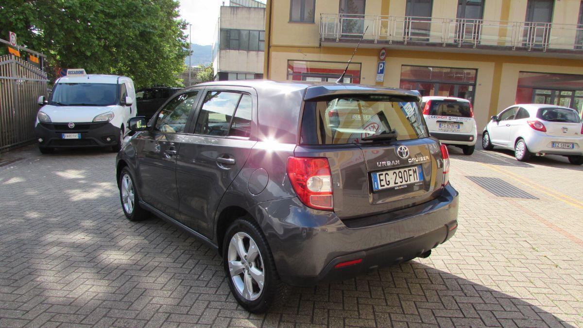TOYOTA - Urban Cruiser - Cruiser 1.4 D-4D AWD Luxury