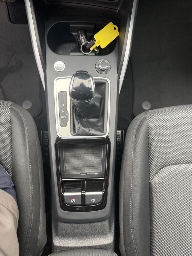 AUDI Q2 35 TFSI S tronic Identity Black