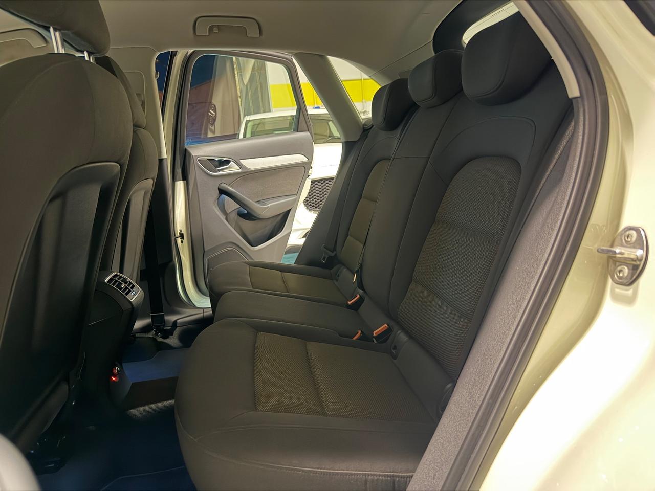 Audi Q3 2.0 TDI 140CV S-Line 2013