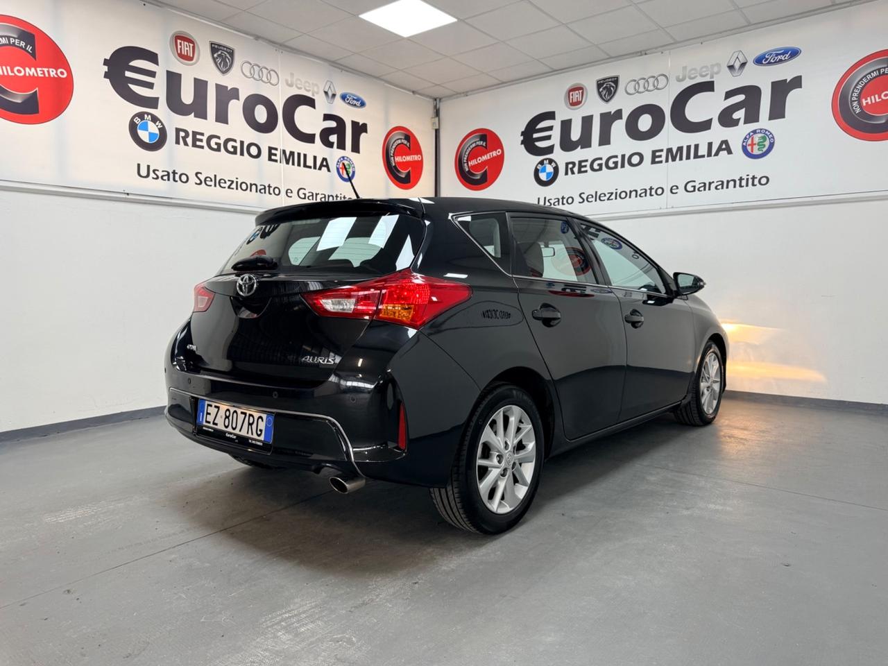 Toyota Auris 2.0 D-4D 124cv 05/2015 Neopatentati Euro 5B