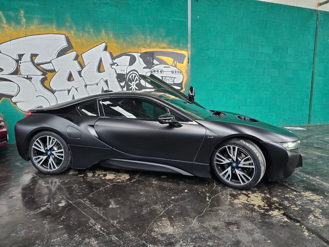 BMW i8 Protonic Frozen Black Edition