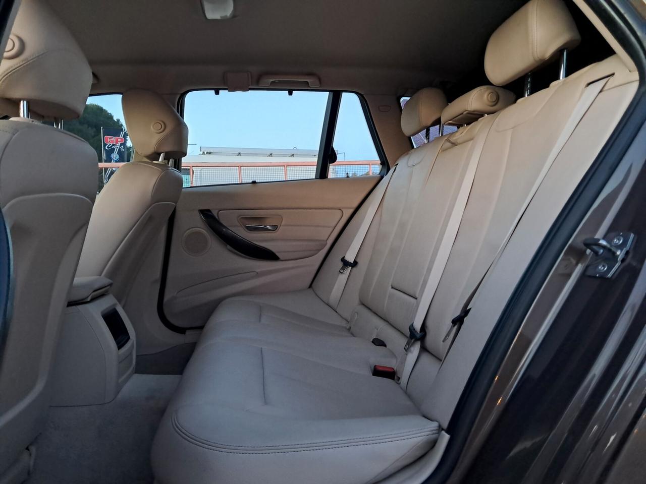 Bmw 318d 143cv Touring*Luxury*PELLE*BIXENON