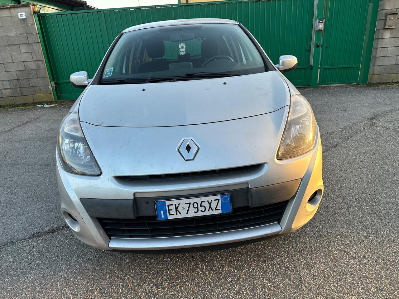 Renault Clio 1.2 BENZINA NEOPATENTATI